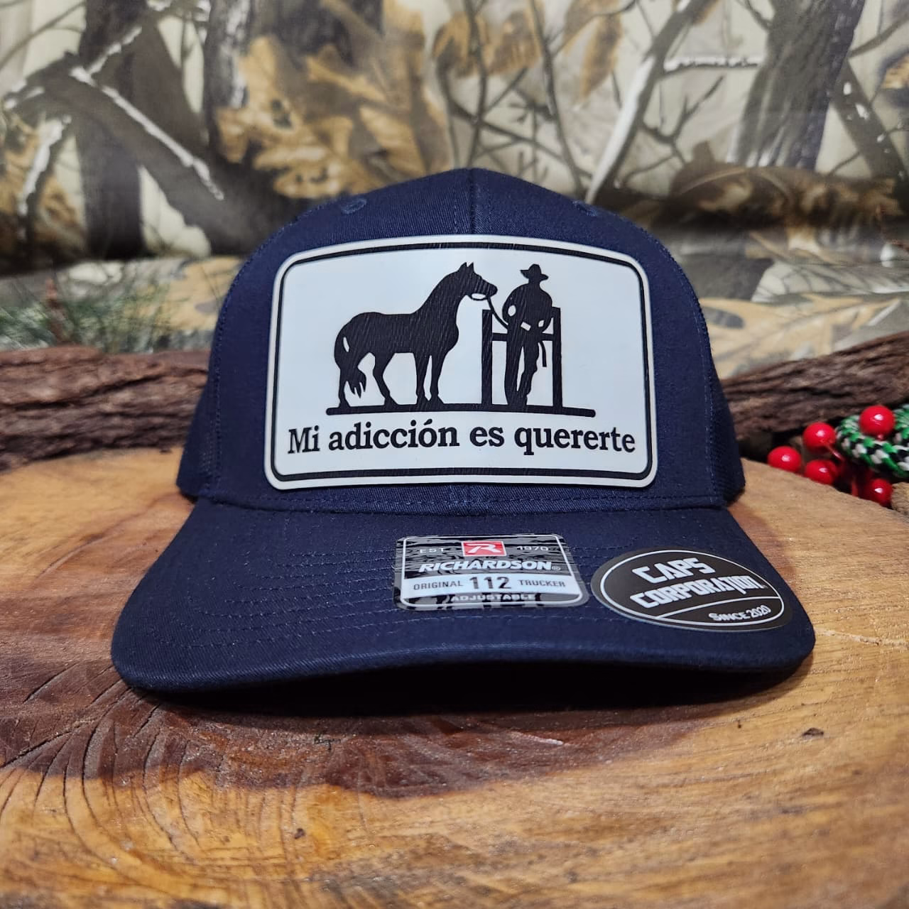 Gorra Richardson – Azul Navy -Mi Adicción es quererte